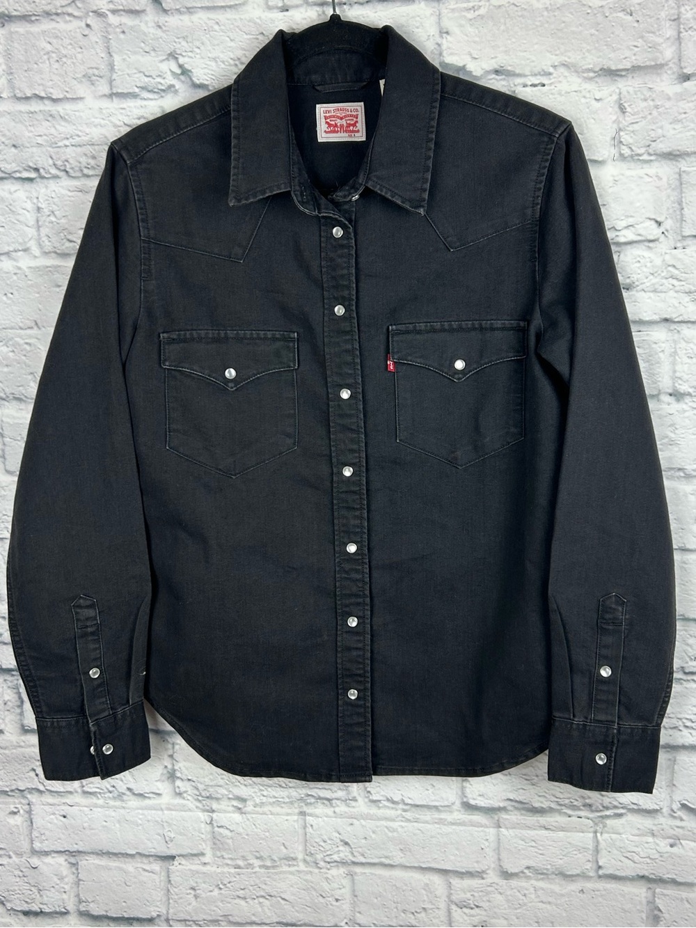 Levi’s Women’s Small Black Western Denim Shirt Pearl Snap Sawtooth Pockets